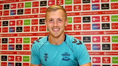 Ανανέωσε με την Σαουθάμπτον και παραμένει στο… σπίτι ο Γουόρντ Πράους!