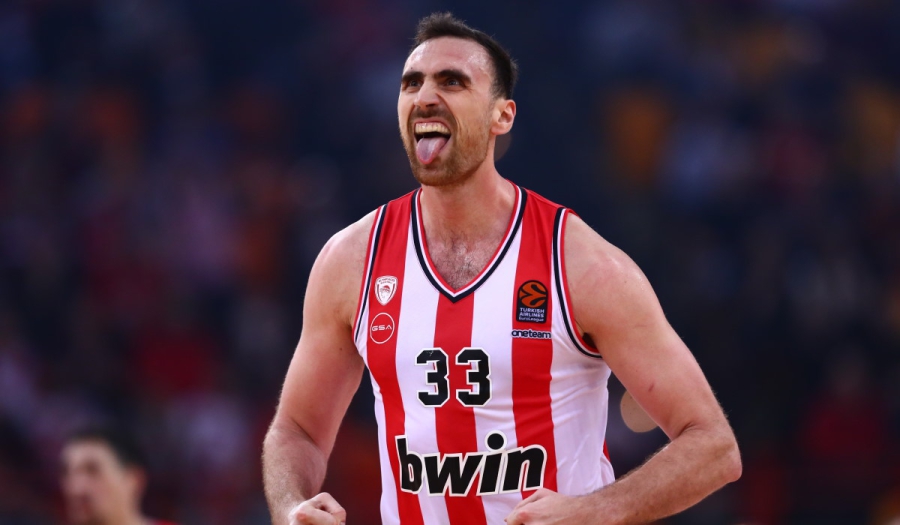 Ο «πύργος» του Ολυμπιακού γύρισε: Με Μιλουτίνοφ κόντρα στη Φενέρ οι Πειραιώτες! (video)