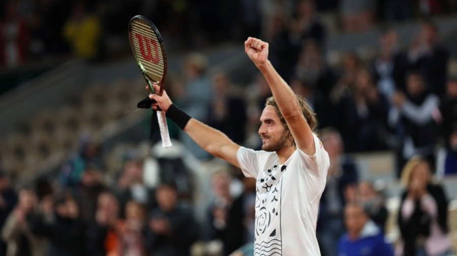 Στέφανος Τσιτσιπάς: Ο Κόλαρ του έβαλε δύσκολα, αλλά πήρε το «εισιτήριο» για τον 3ο γύρο του Roland Garros (video)