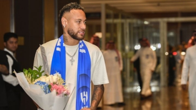 Έφτασε στη Σαουδική Αραβία και αποθεώθηκε ο Νεϊμάρ!