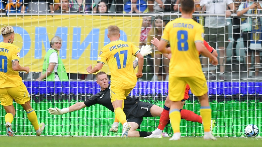 Ουκρανία – Αγγλία 1-1: Ο Ζιντσένκο… χτύπησε αλλά τα «λιοντάρια» αντέδρασαν με Γουόκερ (video)