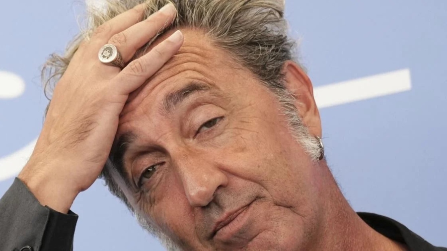 Η απόλυτη τρέλα στην Serie A: Από το δαχτυλίδι Μαραντόνα του Σορεντίνο, στον δισέγγονο του Ντούτσε και την Απουλία και το Πήλιο! (pics)