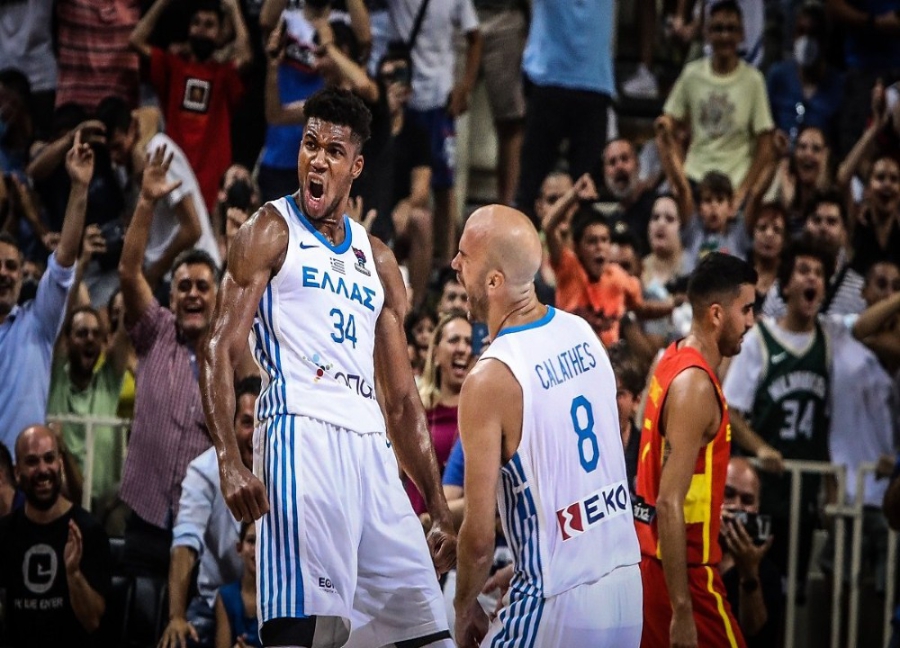 Γιάννης Αντετοκούνμπο: Υπερήφανος μαζί με τα αδέρφια του!