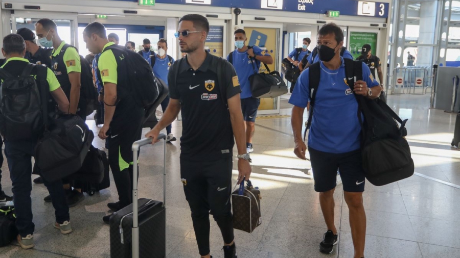 ΑΕΚ: Εικόνες από την αναχώρηση για Ολλανδία