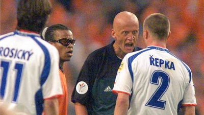 Πιερλουίτζι Κολίνα: Το «τοτέμ» της διαιτησίας που έκανε τη σφυρίχτρα… επιστήμη! (video)