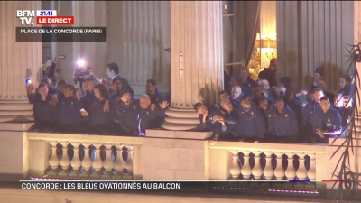 Γαλλία: Επέστρεψε Παρίσι και αποθεώθηκε η αποστολή της εθνικής! (video)