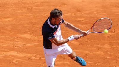 Εκτός δράσης ο Μεντβέντεφ για τουλάχιστον έναν μήνα!