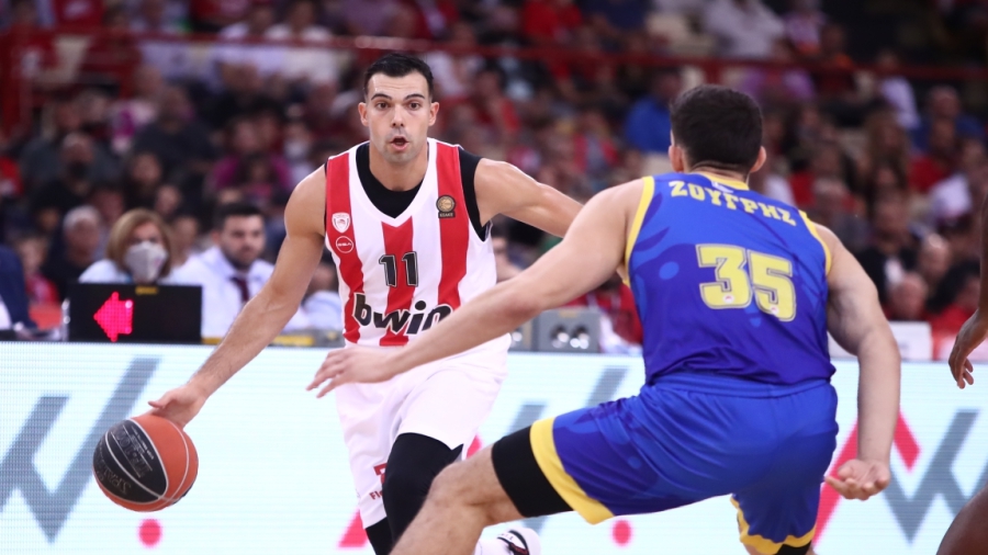 Ολυμπιακός – Περιστέρι: Η «μαεστρική» εμφάνιση του Σλούκα μπροστά στα μάτια του Σπανούλη! (video)