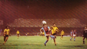 Αύγουστος 1981: ΑΕΚ και Ολυμπιακός αντιμετωπίζουν στα ίσια την Πρωταθλήτρια Αγγλίας (και μετέπειτα Ευρώπης) Άστον Βίλα!