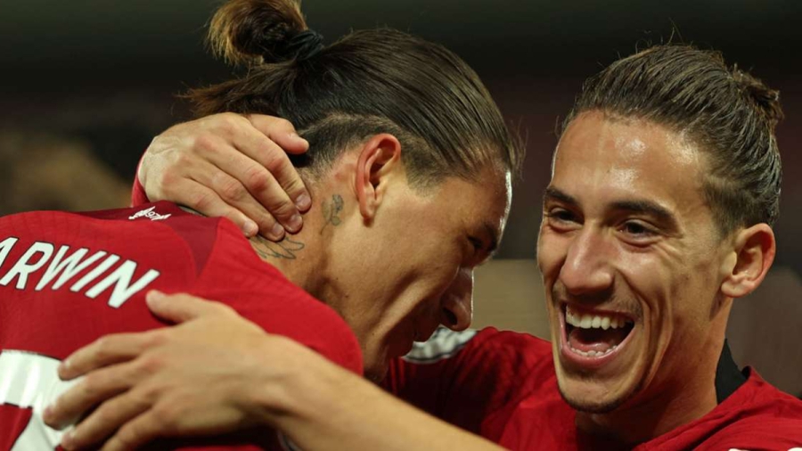 Τσιμίκας: «Είμαι πολύ χαρούμενος, ήθελα να βοηθήσω τον Νούνιες» (video)