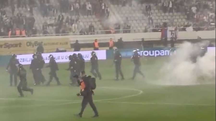 «Χάος» μετά το Χάιντουκ Σπλιτ – Ντιναμό Ζάγκρεμπ, με συμπλοκές οπαδών και αστυνομίας και πάνω από 50 συλλήψεις!