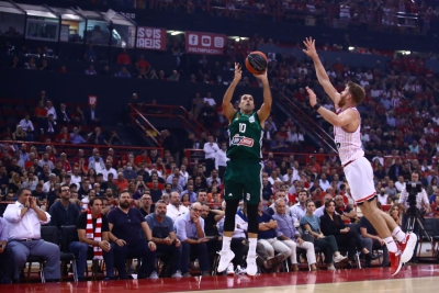 Ολυμπιακός – Παναθηναϊκός 54-66: Ο «άπιαστος» Μήτογλου χάρισε... χαμόγελα στην επιστροφή του Σλούκα! (video)