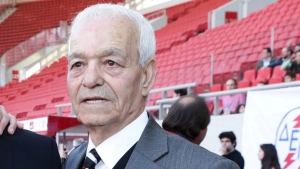 Πένθος στον Ολυμπιακό: Έφυγε από την ζωή ο Σωτήρης Γκαβέζος (pic)