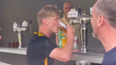 Το τερμάτισε παίκτης στη Δανία: Σκόραρε, πήγε για μία μπύρα και γύρισε στο ματς! (video)
