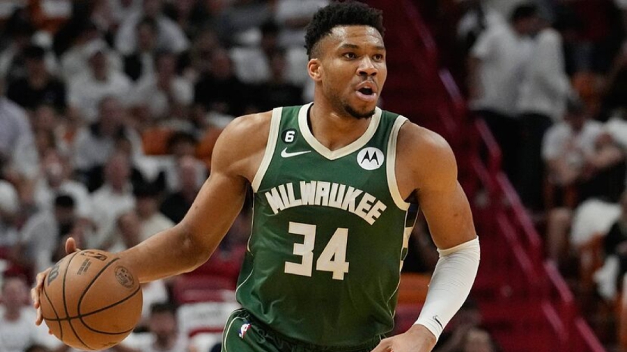 Ο Γιάννης Αντετοκούνμπο δεν… κρατήθηκε και έγραψε το όνομά του λάθος!