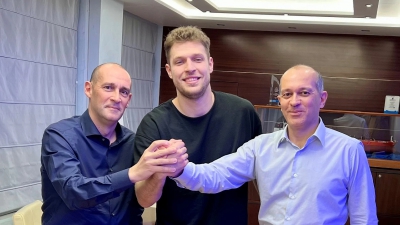 Ολυμπιακός: Ανανέωσε μέχρι το 2025 ο Βεζένκοφ!