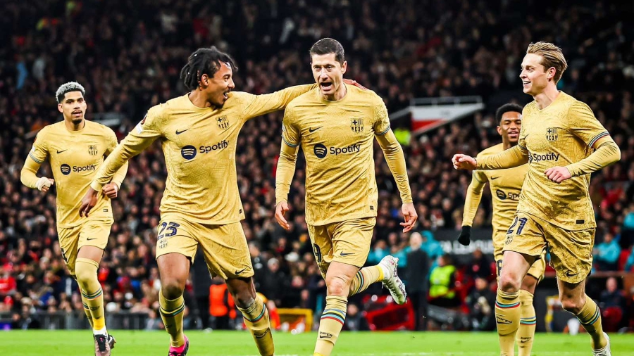 Μάντσεστερ Γιουνάιτεντ - Μπαρτσελόνα 0-1: Ο Λεβαντόφσκι δεν αστόχησε από την άσπρη βούλα (video)