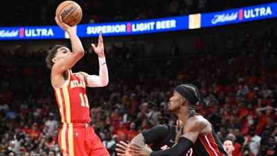 Μείωσαν σε 2-1 οι Χοκς με «υπογραφή» Γιανγκ στα τελευταία δεύτερα και ελπίζουν κόντρα στους Χιτ! (video)