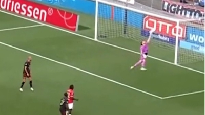 Αδιανόητη τριπλή επέμβαση του Μπάρκα με την Ουτρέχτη για να «κρατήσει» το μηδέν! (video)