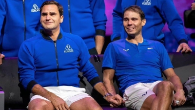 Φέντερερ για τη στιγμή που έκλαιγε, πιασμένος χέρι-χέρι, με το Ναδάλ: «Ήταν ο τρόπος μου να τον ευχαριστήσω»!