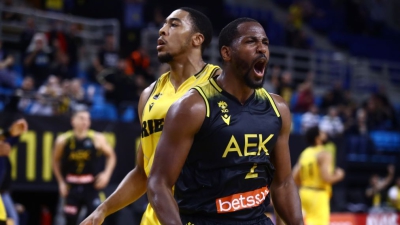 ΑΕΚ – Ρίσεν 84-79: Η ψυχή της «Βασίλισσας» δεν... πεθαίνει, νίκη με ανατροπή στην πρεμιέρα! (video)