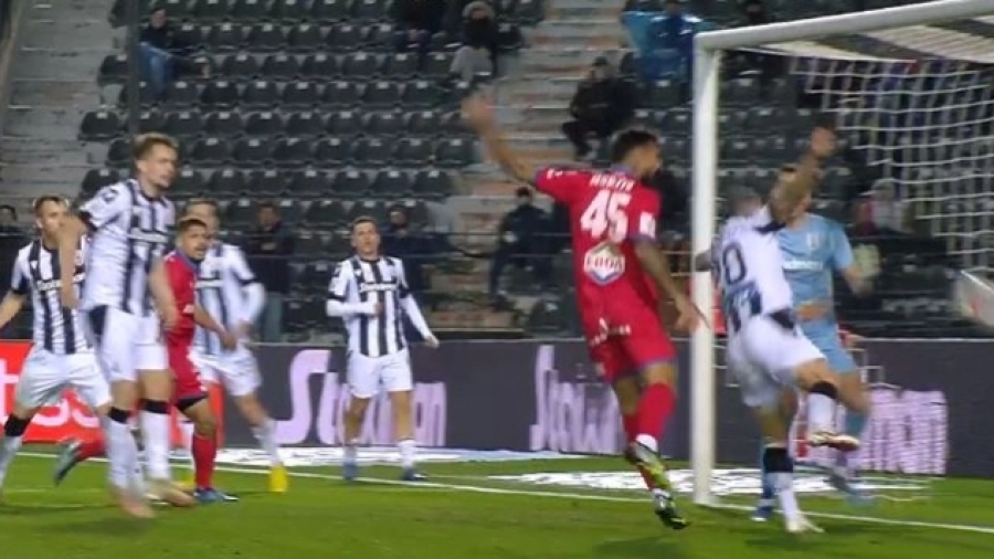 Η φάση στο ΠΑΟΚ – Βόλος που έφερε αντιδράσεις και… ανακοίνωση: «Καλό θα ήταν η απεργία να γίνει διαρκείας!»