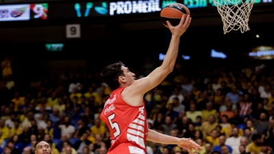 Γιαννούλης Λαρεντζάκης: Ένας μόνιμα… οπλισμένος μαχητής! (video)