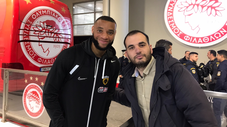 Ο Άρολντ Μουκουντί στο BN Sports: «Πιστεύω πολύ στην ομάδα μου, θέλουμε να στεφθούμε πρωταθλητές» (video)