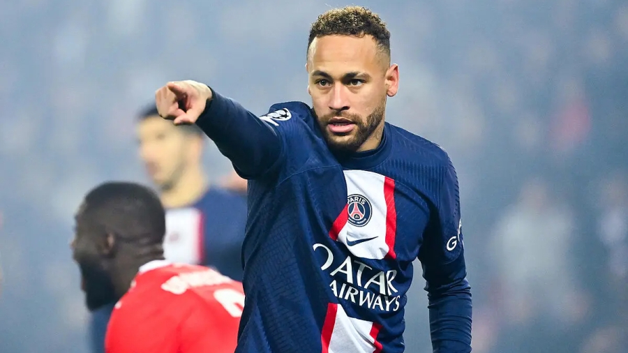 Νεϊμάρ: «Θα είμαι στην Παρί Σεν Ζερμέν και τη νέα σεζόν»