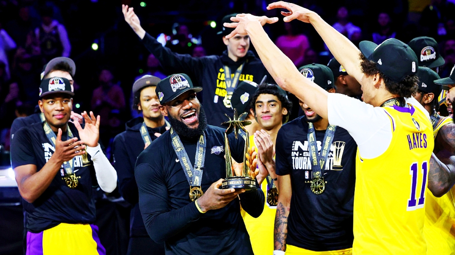 ΛεΜπρόν Τζέιμς: Ο «Βασιλιάς» κάθεται στον θρόνο του και δεν τον κουνάει κανείς! (video)