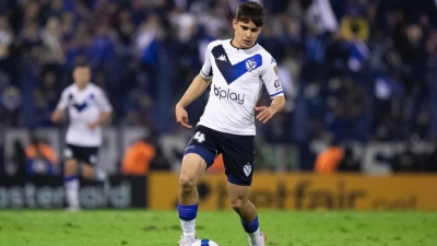 «Έκλεισε» τον Λομπάτο από την Βελέζ ο Παναιτωλικός