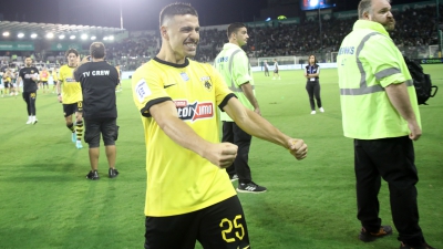 Η ΑΕΚ είναι το... σπίτι του Γαλανόπουλου και το «φωνάζει» εντός και εκτός γηπέδου (video)