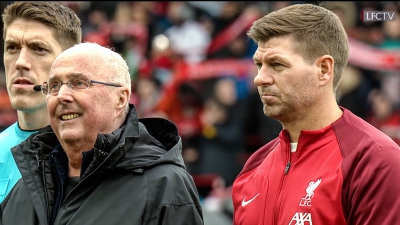 Η στιγμή που περίμενε μία ζωή: Ο Σβεν Γκόραν Έρικσον ακούει ως προπονητής το «You’ll never walk alone»! (video)