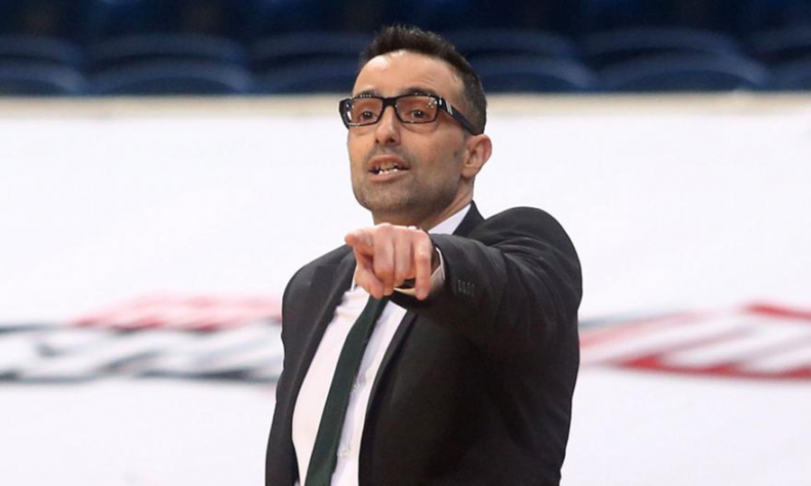 Χαραλαμπίδης: «Είναι ένα δύσκολο βράδυ, ζητάμε συγγνώμη»