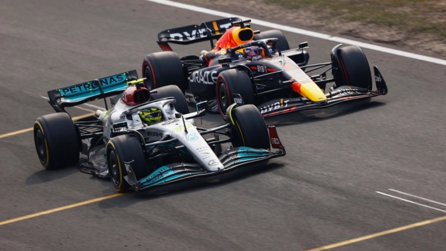 Formula 1: Η Mercedes δεν θα διστάσει να παραβιάσει το budget cap αν δεν τιμωρηθεί η Red Bull!