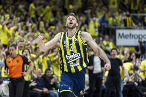 Πρωταθλήτρια όνομα και πράγμα: Το καθήκον της η Φενέρ - Νίκη ξανά επί της Ζαλγκίρις με 86-74!