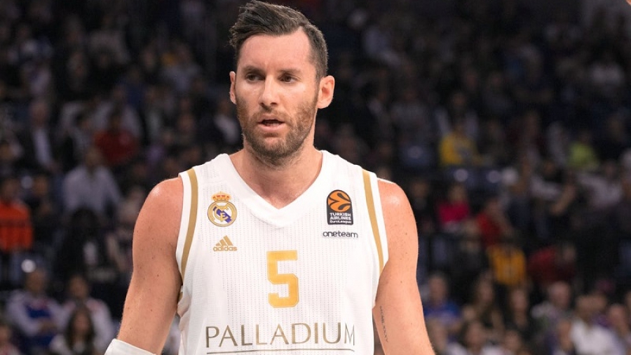 Ρεάλ Μαδρίτης: Θετικός στον κορωνοϊό ο Φερνάντεθ