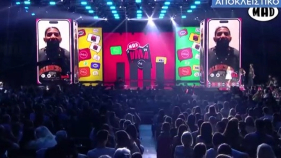 Ο Ροντινέι τραγούδησε στα MAD VMA 2025 την Πανσέληνο της Δέσποινας Βανδή! (vid)