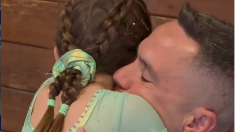 Συγκίνηση για τον Πετρούνια: Η κόρη του κατέκτησε τέσσερα μετάλλια στην ενόργανη γυμναστική!