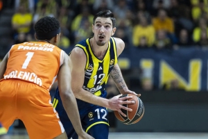 Γαλλικό «κλειδί» στο Φανάρι: Η Φενέρ άντεξε και νίκησε τη Βαλένθια με X factor Ντε Κολό!