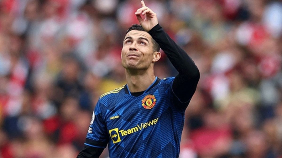 Κριστιάνο Ρονάλντο: H τρυφερή φωτογραφία του  με το νεογέννητο παιδί του