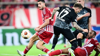 Ολυμπιακός – Φράιμπουργκ 1-2: Άμεση απάντηση με πέναλτι του Γκρίφο στην τελευταία φάση του ημιχρόνου (video)