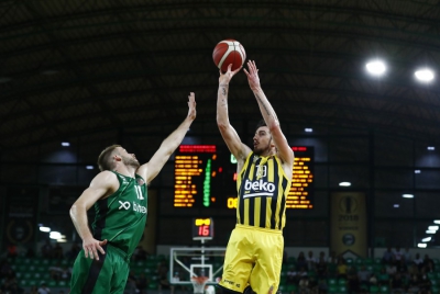 Έκλεισε θέση στους τελικούς η Φενέρ και περιμένει Εφές ή Γαλατά (video)