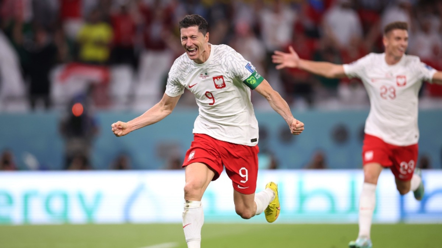 Ρόμπερτ Λεβαντόφσκι: Να έχεις… 600 γκολ καριέρας, αλλά να δακρύζεις στο πρώτο σε Μουντιάλ! (video)