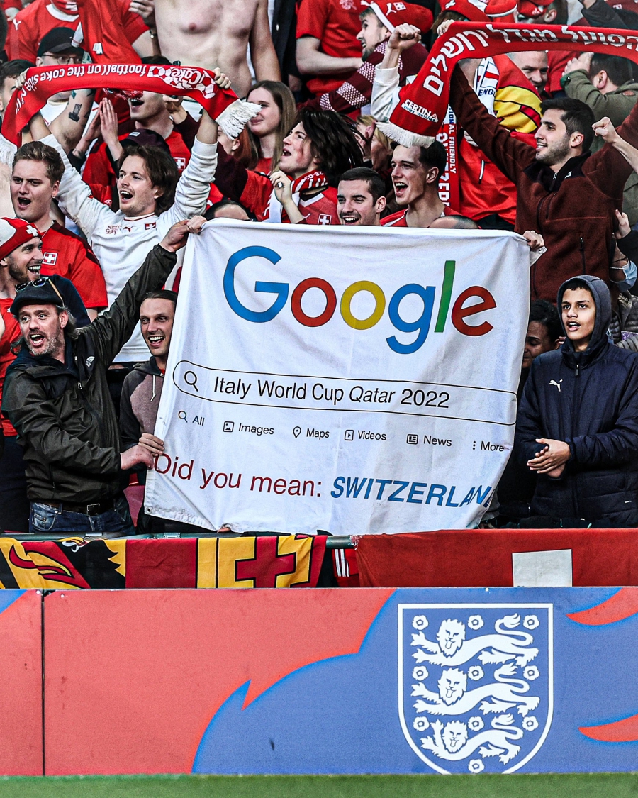 Αγγλία – Ελβετία: Επικό τρολάρισμα για τον αποκλεισμό της Ιταλίας από το Μουντιάλ!