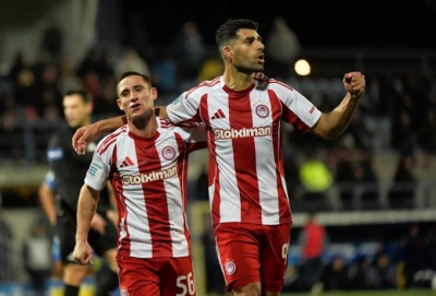 Σε απολογία ο Ποντένσε για την... ομπρέλα, διπλή κλήση για τον Ολυμπιακό - Απολογείται και η ΑΕΚ!