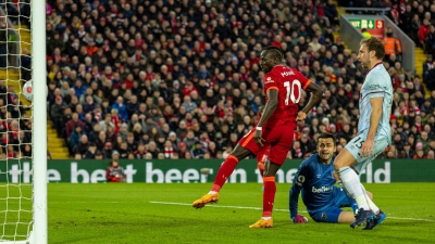 Λίβερπουλ – Γουέστ Χαμ 1-0: Δεν σταματούν να κερδίζουν και να… κυνηγούν τη Σίτι οι «κόκκινοι»! (video)