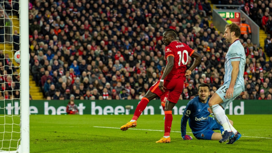 Λίβερπουλ – Γουέστ Χαμ 1-0: Δεν σταματούν να κερδίζουν και να… κυνηγούν τη Σίτι οι «κόκκινοι»! (video)