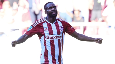 Μπακαμπού: Σέντερ φορ στον Ολυμπιακό, πρόεδρος στη CA Vitry!