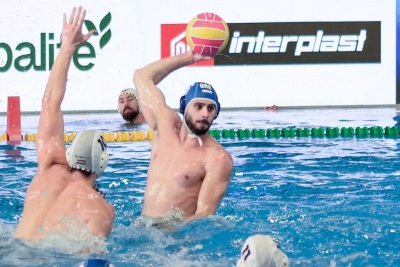 «Έσπασε» το ρόδι η Εθνική - Νίκη με ανατροπή 16-15 επί της Σερβίας!